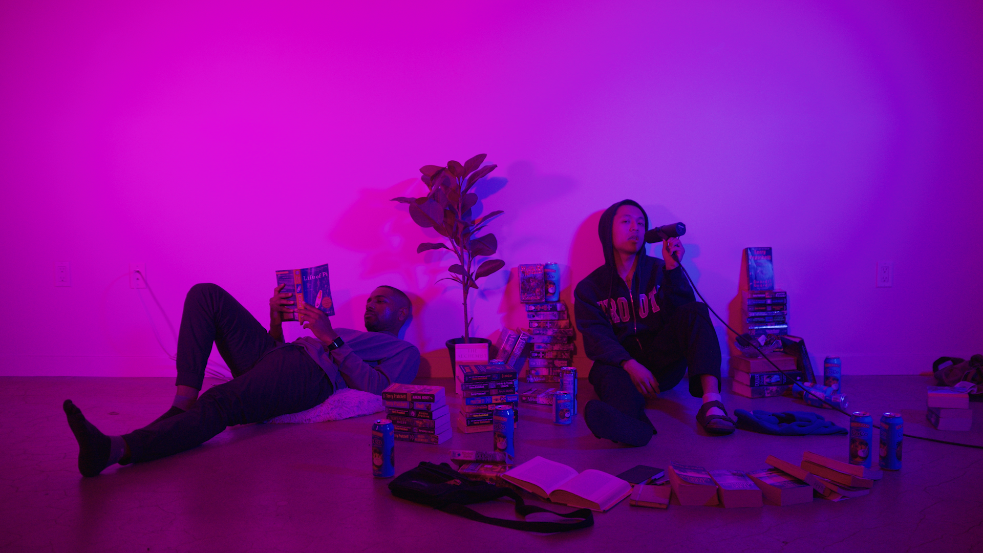 Behind the scenes — full studio floor session